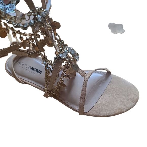 Elegant Women's Sandals with Embellishments - Picture 3 of 3